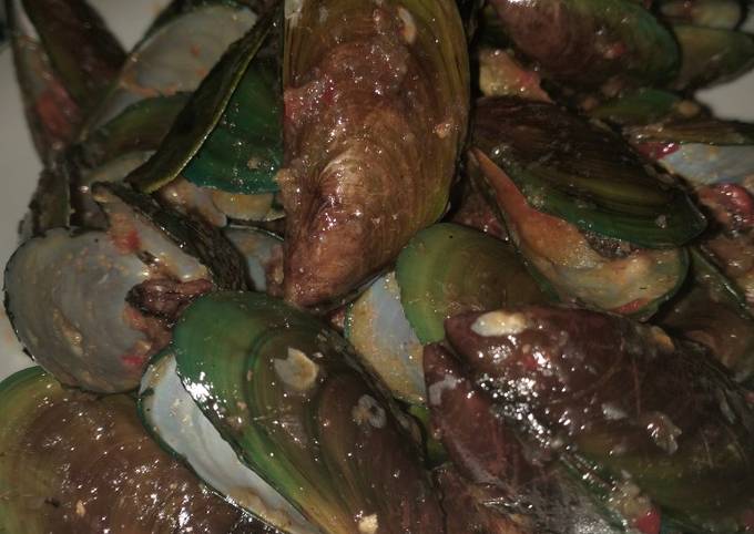Cara bikin Kerang hijau saus Padang Cara bikin Kerang hijau saus Padang