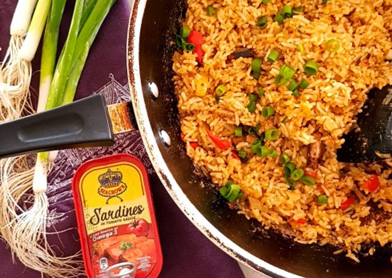 Spicy Fried Rice with Canned Spanish Mackerel (in tomato sauce)