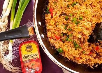 Easiest Way to Cook Yummy Spicy Fried Rice with Canned Spanish Mackerel in tomato sauce