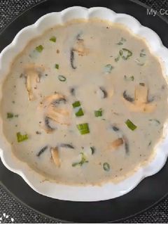 மஷ்ரும் சூப் (Mushroom soup recipe in tamil) செய்முறை முக்கிய புகைப்படம்