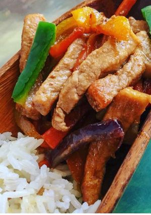 Una foto de Lomo de cerdo saltado