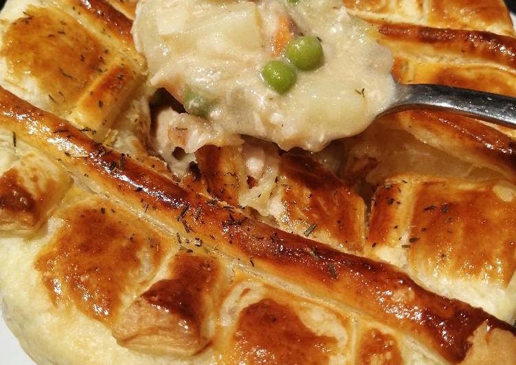 Chicken Pie: Creamy & Cheesy