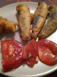 Una foto de Sardinas con tomate
