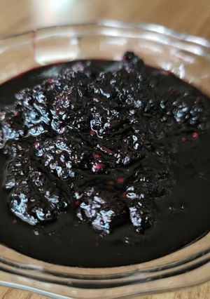 A picture of Mulberry jam.