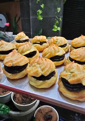 Foto resep Kue soes fla coklat (hemat telur, pasti ngembang & g pake mixer)