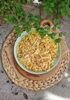 Foto resep 10. telur iris untuk nasi kuning