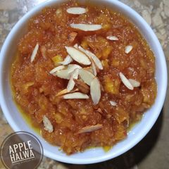 A picture of Apple halwa.