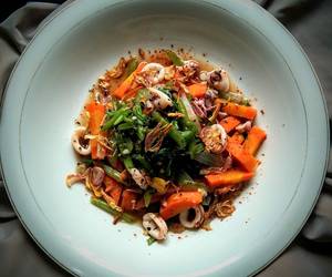 Cara Cepat Kangkung Cumi Saus Tiram Gurih Mantul