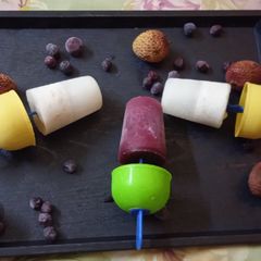 A picture of Seasonal Ice Lollies.