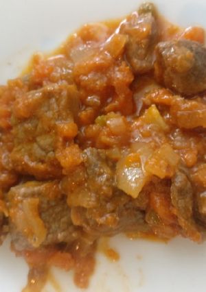Una foto de Carne en salsa