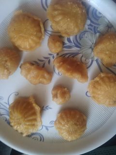 ஈஸி முந்திரி கொழுக்கட்டை (Easy munthiri kolukattai recipe in tamil) செய்முறை முக்கிய புகைப்படம்
