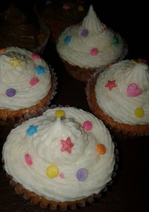 Una foto de Frosting de vainilla para cupcakes💗