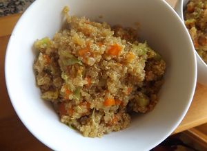 Foto principal de Quinoa con verduras, alga Kombu y salsa de soja