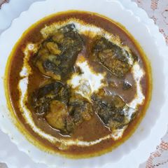 A picture of Traditional Arvi leaves curry.