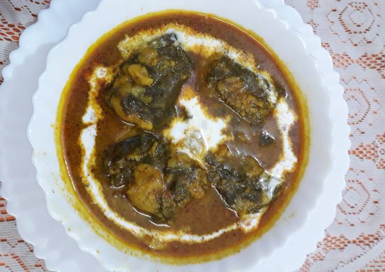 Simple Way to  Traditional Arvi leaves curry