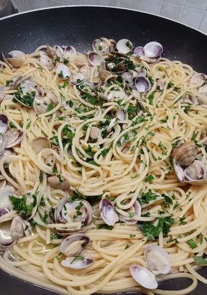 A picture of Spaghetti with Clams.