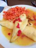 Lenguados coloridos con verduras