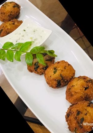 A picture of Whosayna’s Moth Daal Bhajia.