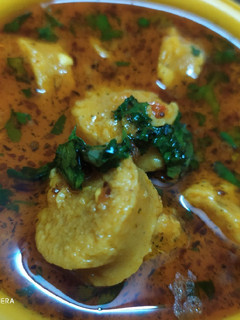 गट्टे की सब्जी (gatte ki sabzi recipe in Hindi) रेसिपी मुख्य फोटो