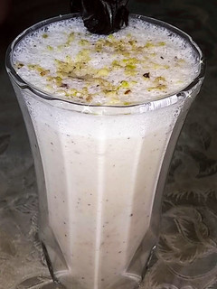A picture of Date and dry fruits shake.