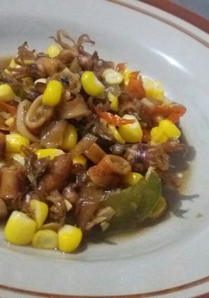 Foto resep Tumis cumi kering asin jagung manis