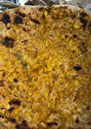 A picture of Gobhi paratha.