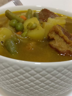 صورة لوصفة شوربة خضار بقطع اللحم