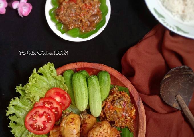 Cara Gampang Menyiapkan Ayam Goreng Kunyit, Bisa Manjain Lidah