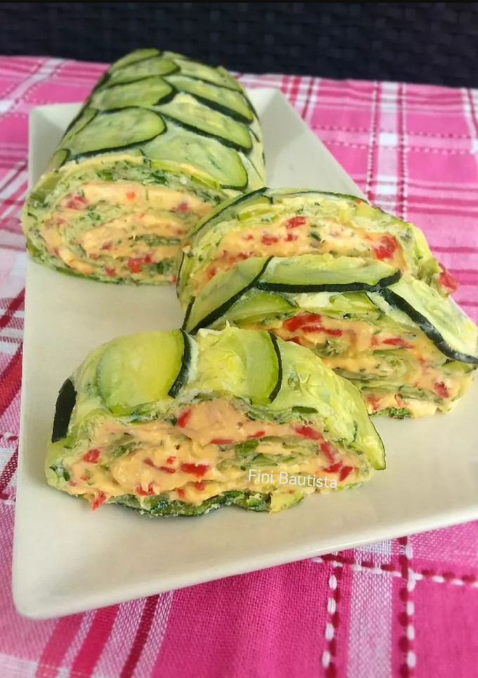 Una foto de Rollo de calabacín con atún pimiento de piquillo