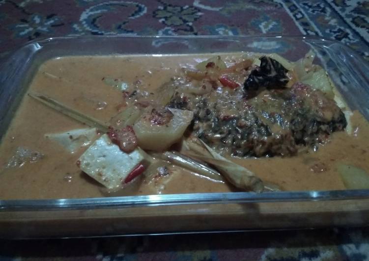 Resep Ikan gurame masak santan Lezat