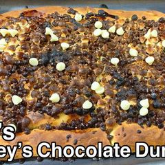 Pizza Hut’s Hershey Chocolate Dunkers A picture of Pizza Hut’s Hershey Chocolate Dunkers.