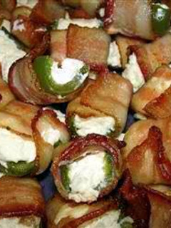 A picture of easy jalapeno poppers.