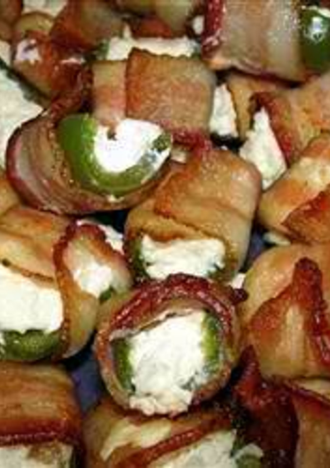 A picture of easy jalapeno poppers.