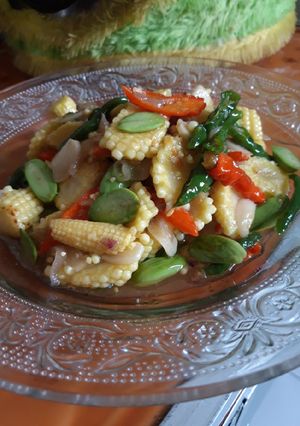 Foto resep Tumisan Seadanya Bahan Di kulkas.