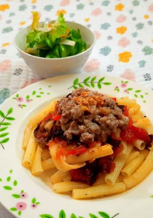 Hình của món "Nui Ý" phiên bản Made by me cho ngày cạn máu.