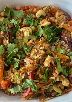 A picture of Cashew cabbage.