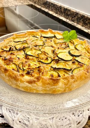 Una foto de Pastel hojaldre “Calabacín y limón”’ Sin gluten (Gluten-free “Zucchini and lemon” puff pastry cake)