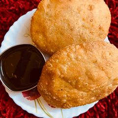 A picture of Rajasthan special pyaz kachori.