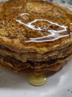 Una foto de Hotcakes de avena y banana sin gluten