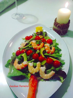 Una foto de Ensalada navideña
