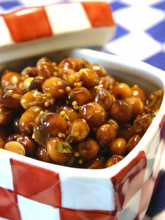 A picture of Dry-Roasted Soy Beans Pickled in Balsamic Vinegar.