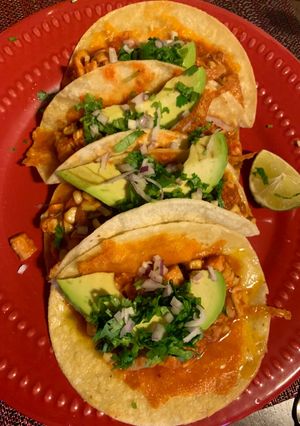 A picture of Tacos encostrados a mi estilo.