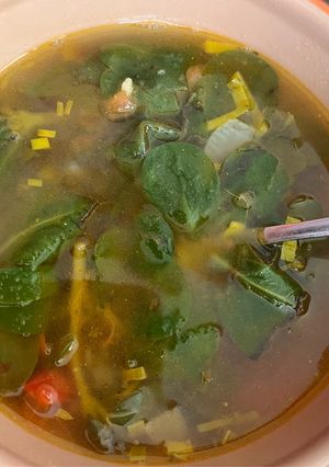 Una foto de Sopita de verdolagas