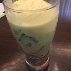 A picture of Pista falooda.