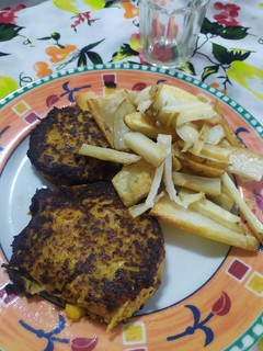 Una foto de Milanesas de soja rellenas