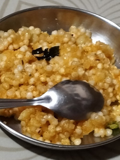 સાબુદાણા બટાકા ની ખીચડી (Sabudana Bataka Khichdi Recipe In Gujarati) રેસીપી મુખ્ય ફોટો