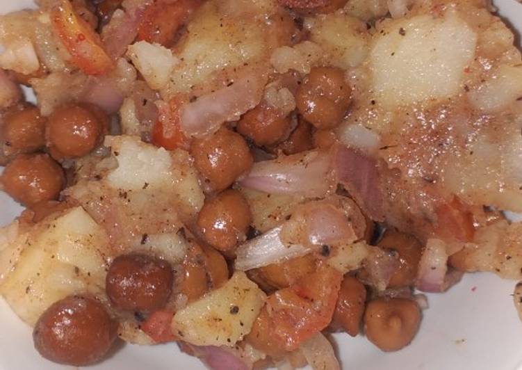 Recipe of Perfect Black Channe Potatoes chat