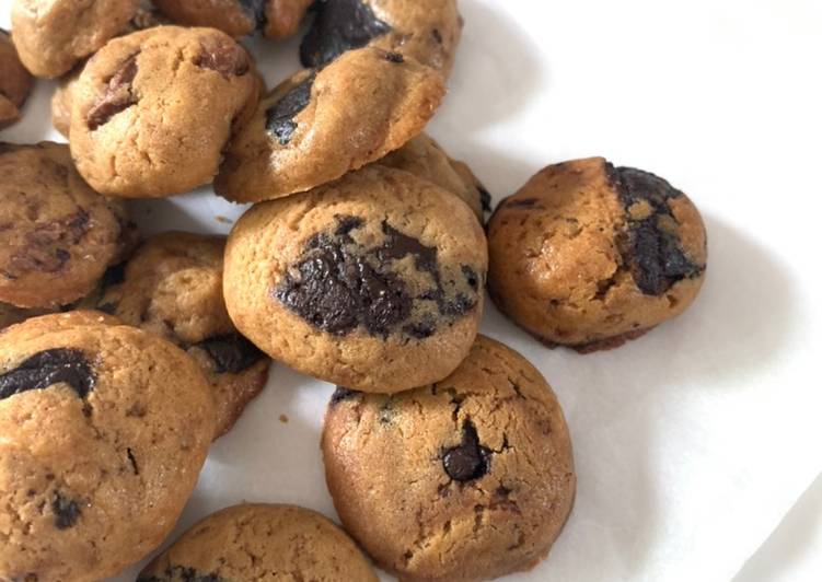 Classic choco cookies