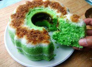 Foto resep Bolu kukus putu ayu 2 telur kelapa gula merah