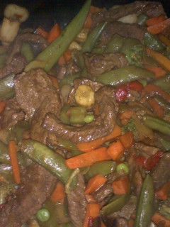 A picture of beef stir fry.